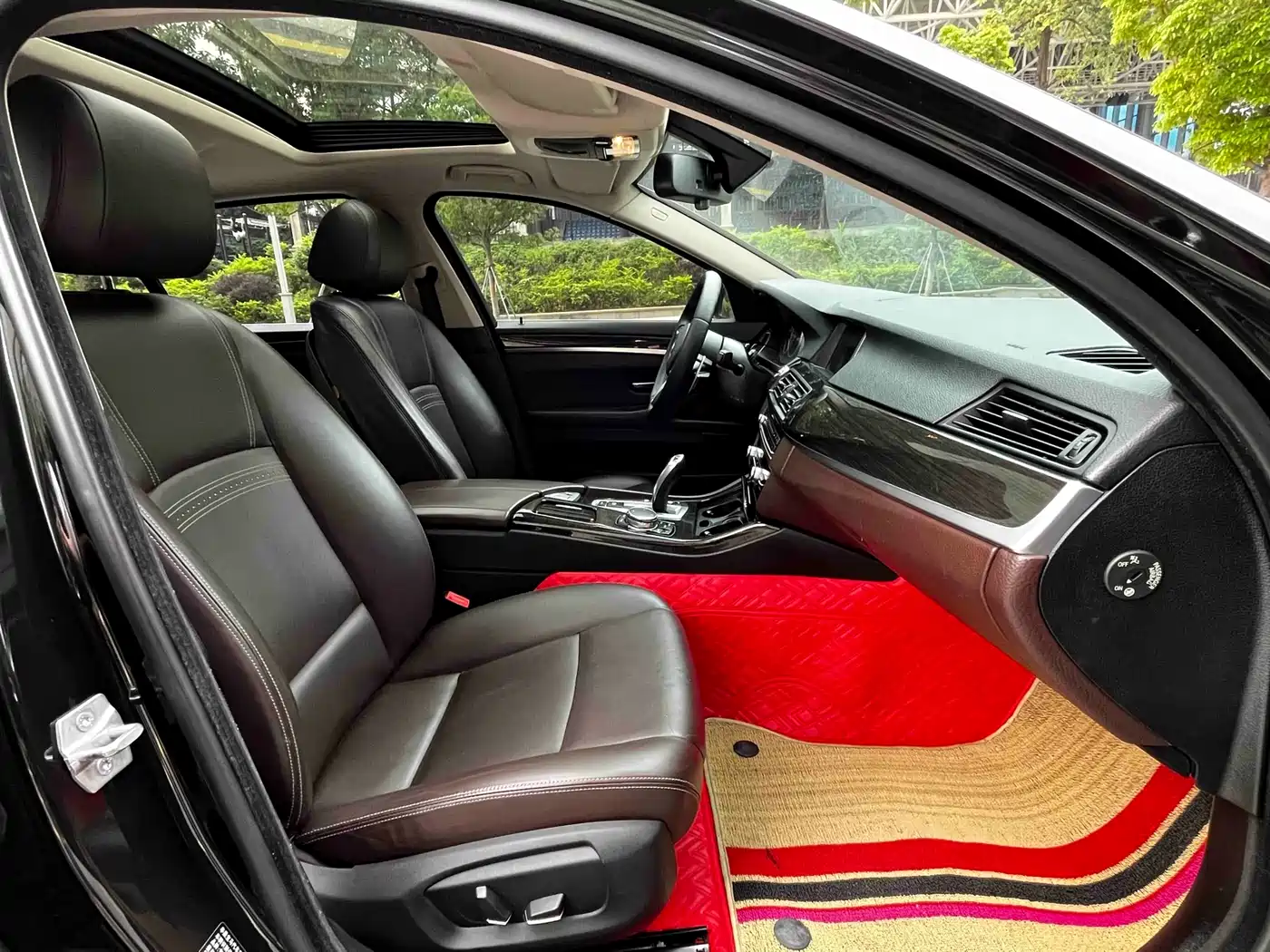 BMW 5 Series 2014 525Li Luxury Design Package фото 15