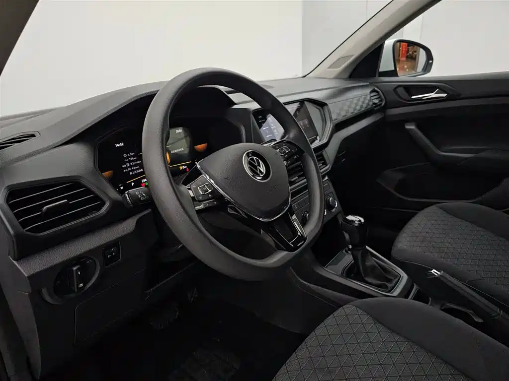 Volkswagen T-Cross 2023 Facelift 1.5L Automatic Trend Edition фото 6