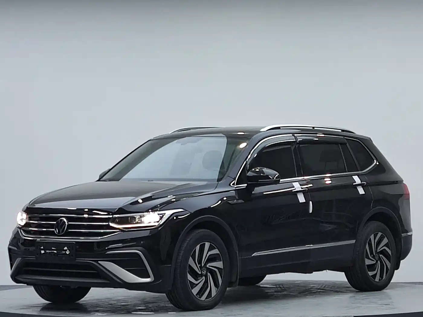 Volkswagen Tiguan L 2023 280TSI 2WD Trend Limited Edition фото 7