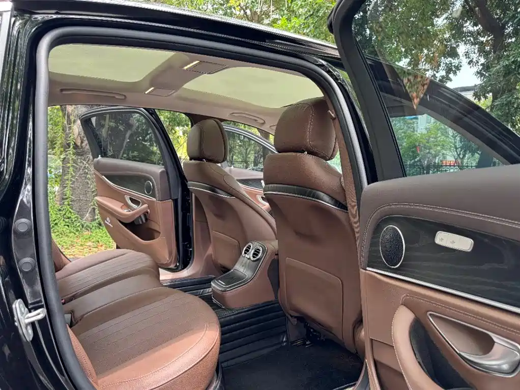 Mercedes-Benz E-Class 2022 Second Facelift E 300 L Fashion фото 6