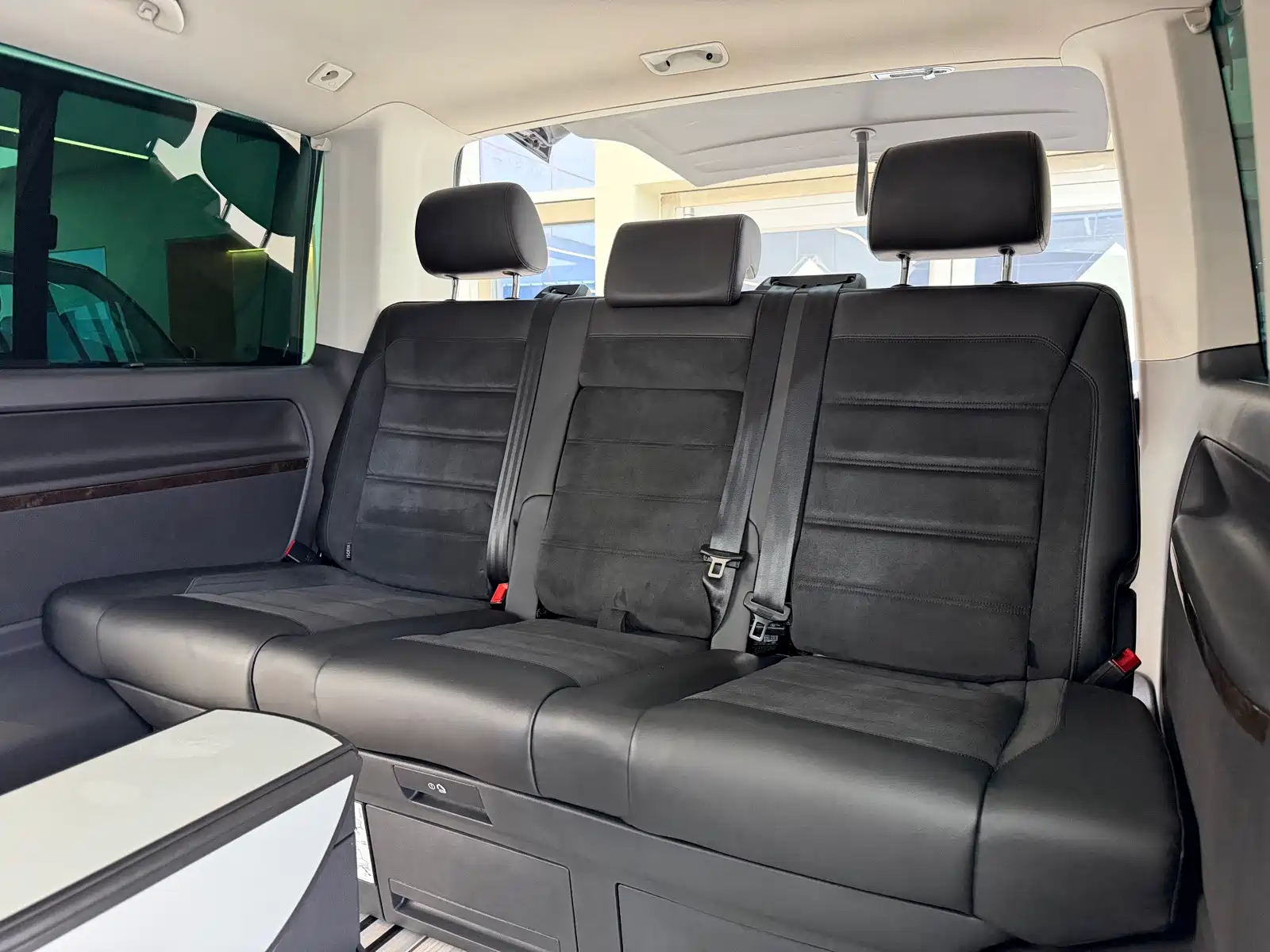 Фото 15 - Volkswagen Multivan