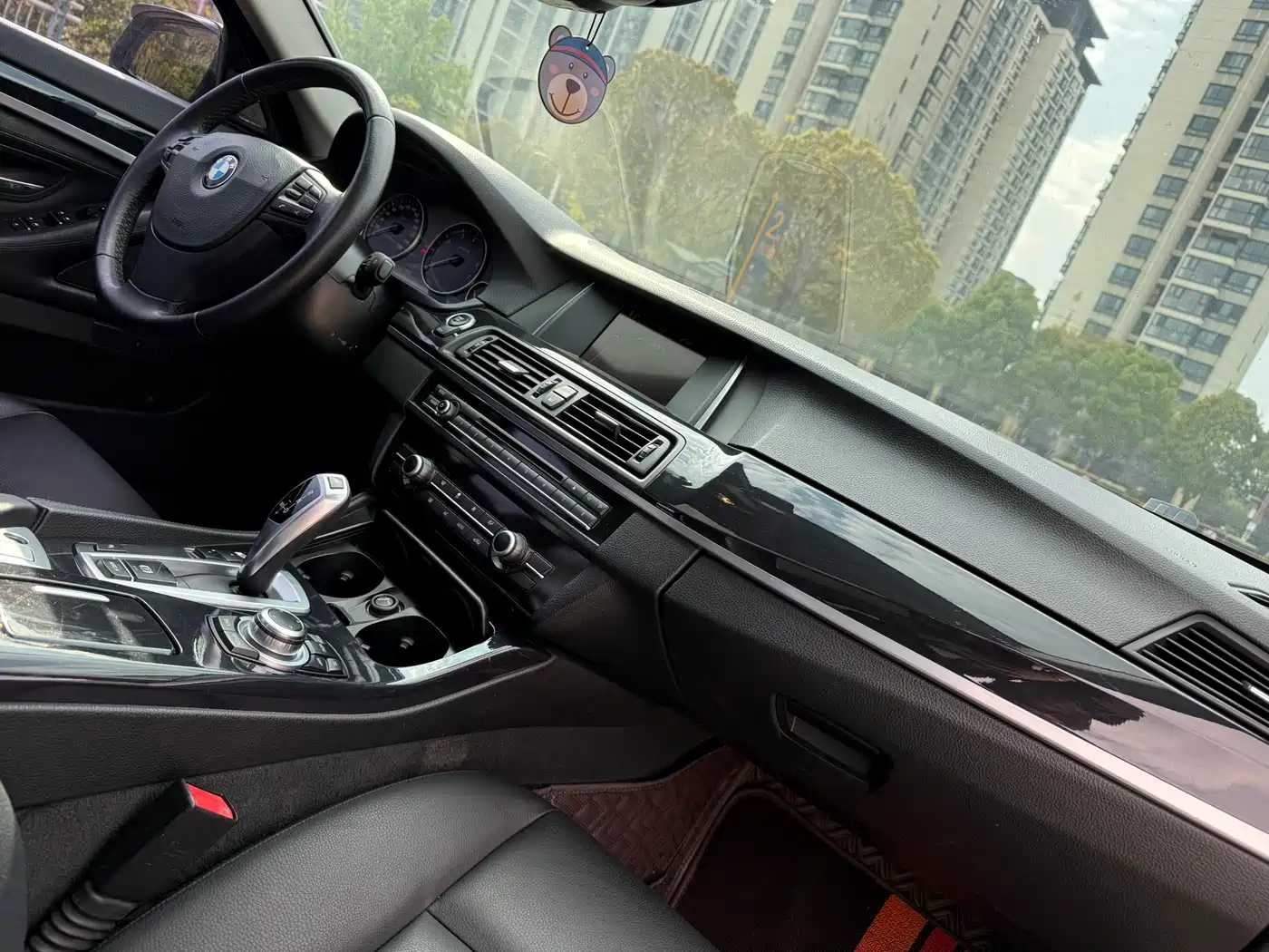 BMW 5 Series 2013 520Li Elegance фото 21
