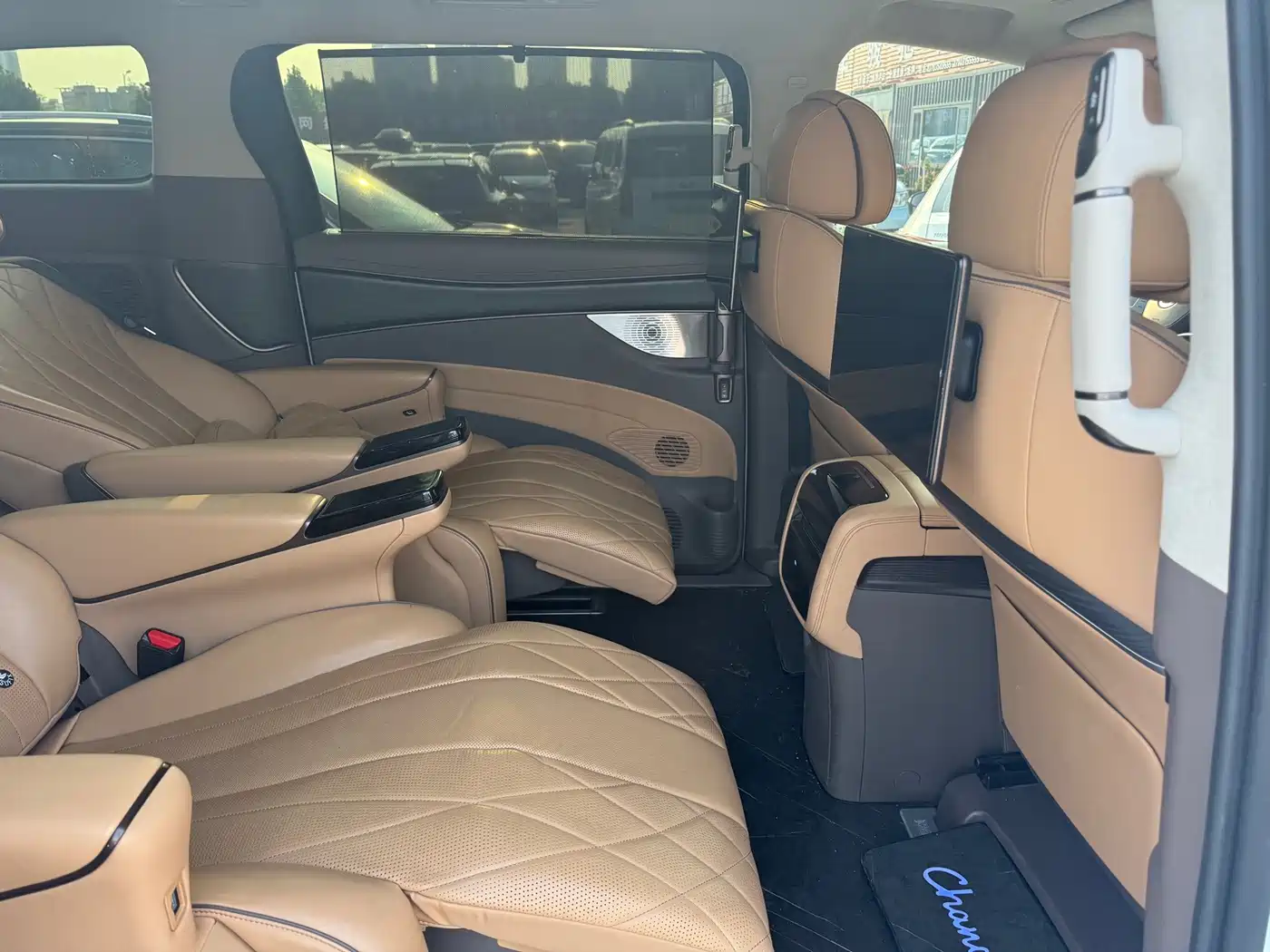 Denza D9 2022 2022 DM-i 970 AWD Flagship
