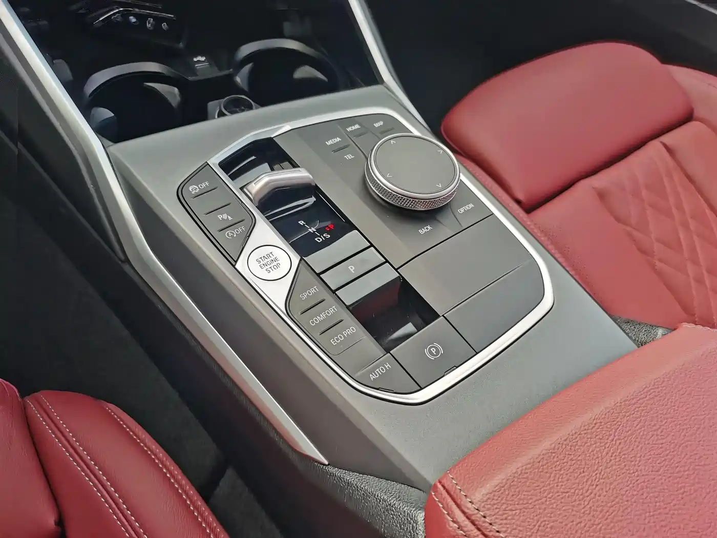 BMW 3 Series 2025 325i M Sport Package фото 14