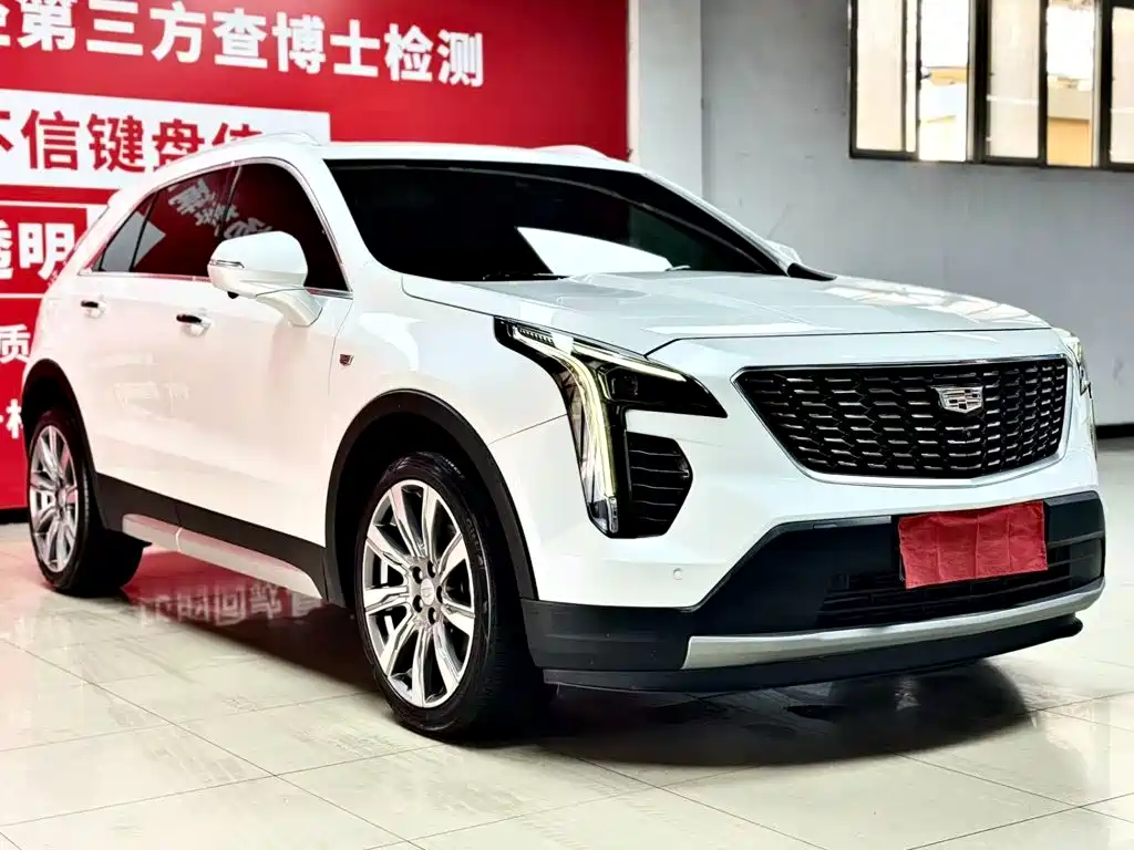 Photo 2 - Cadillac XT4