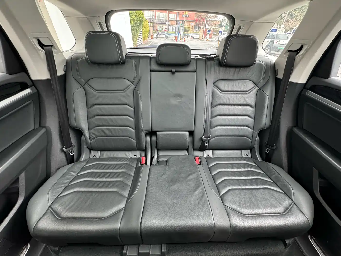 Volkswagen Touareg 2022 3.0TSI Rui Xiang Edition Gloss Black Sport Package фото 10