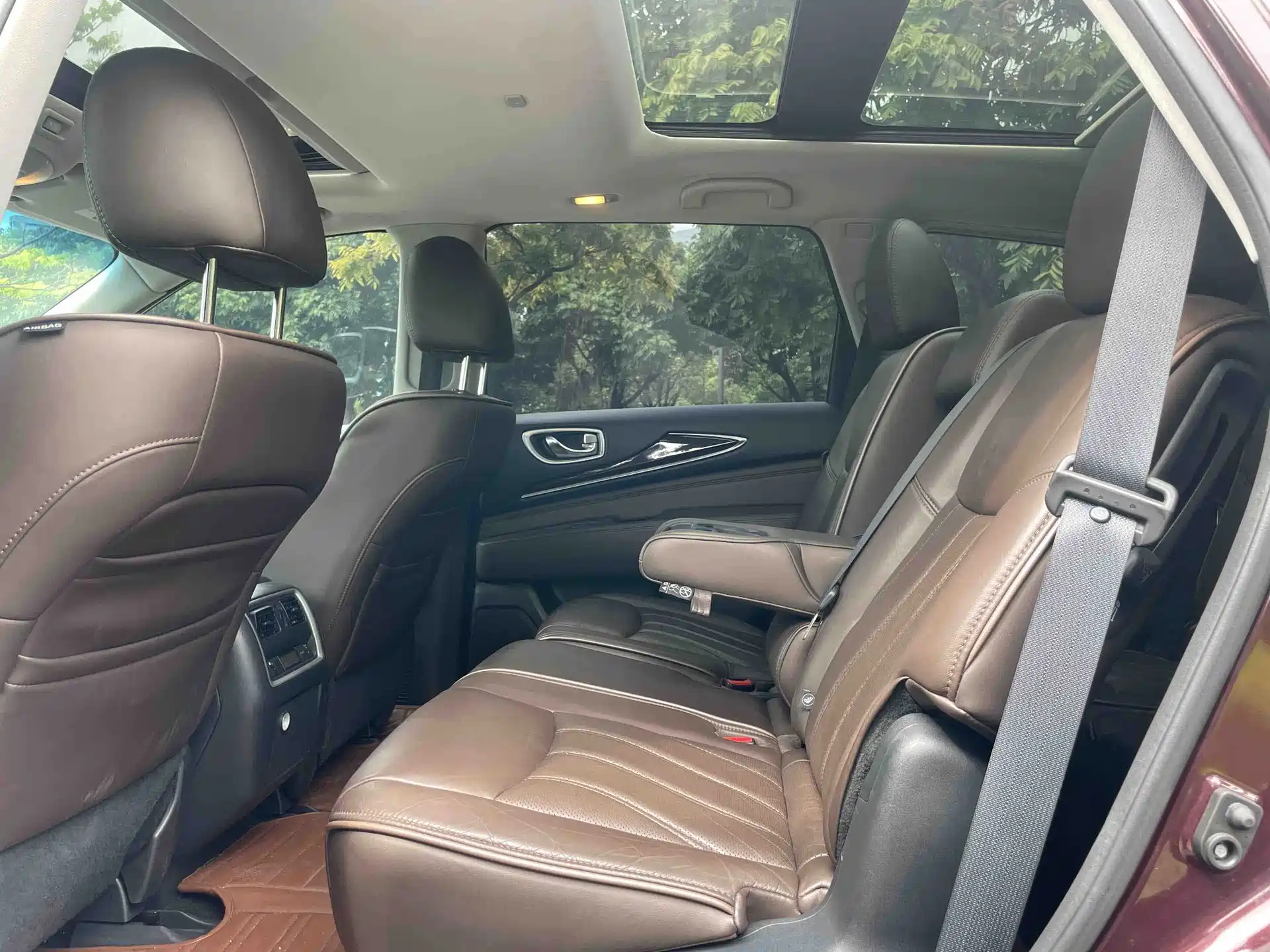 Photo 10 - Infiniti QX60 (Import)