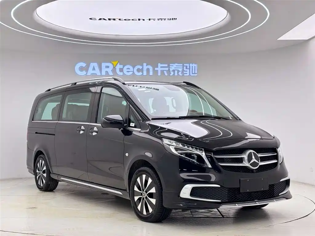 Mercedes-Benz Vito 2023 2.0T Business 7-Seater фото 7
