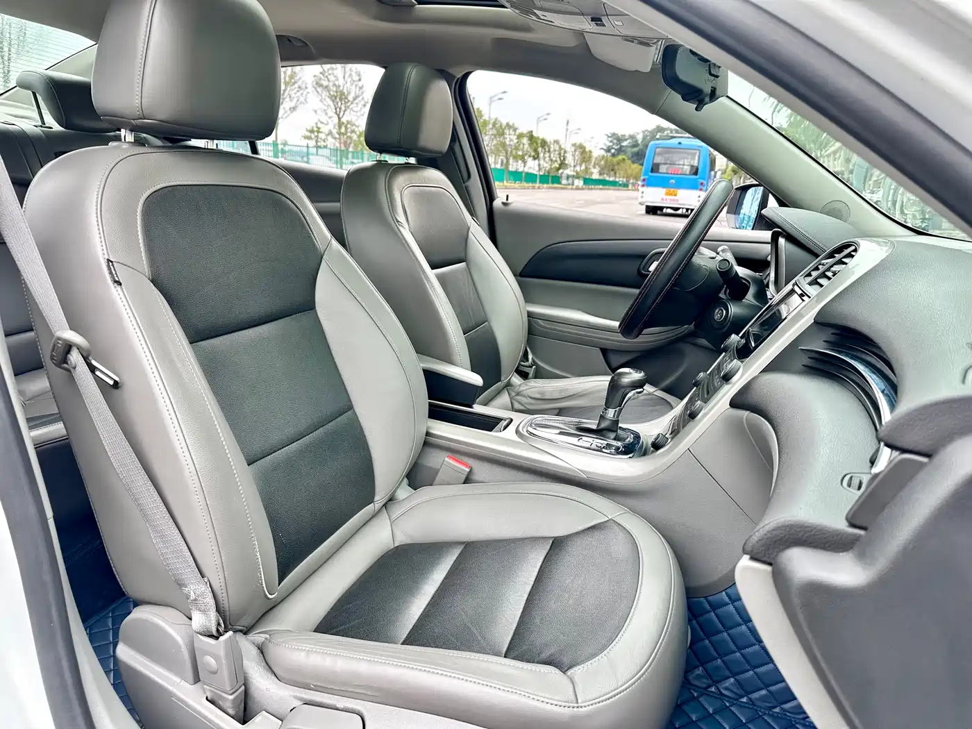 Chevrolet Malibu 2014 2.0L Automatic Luxury фото 25