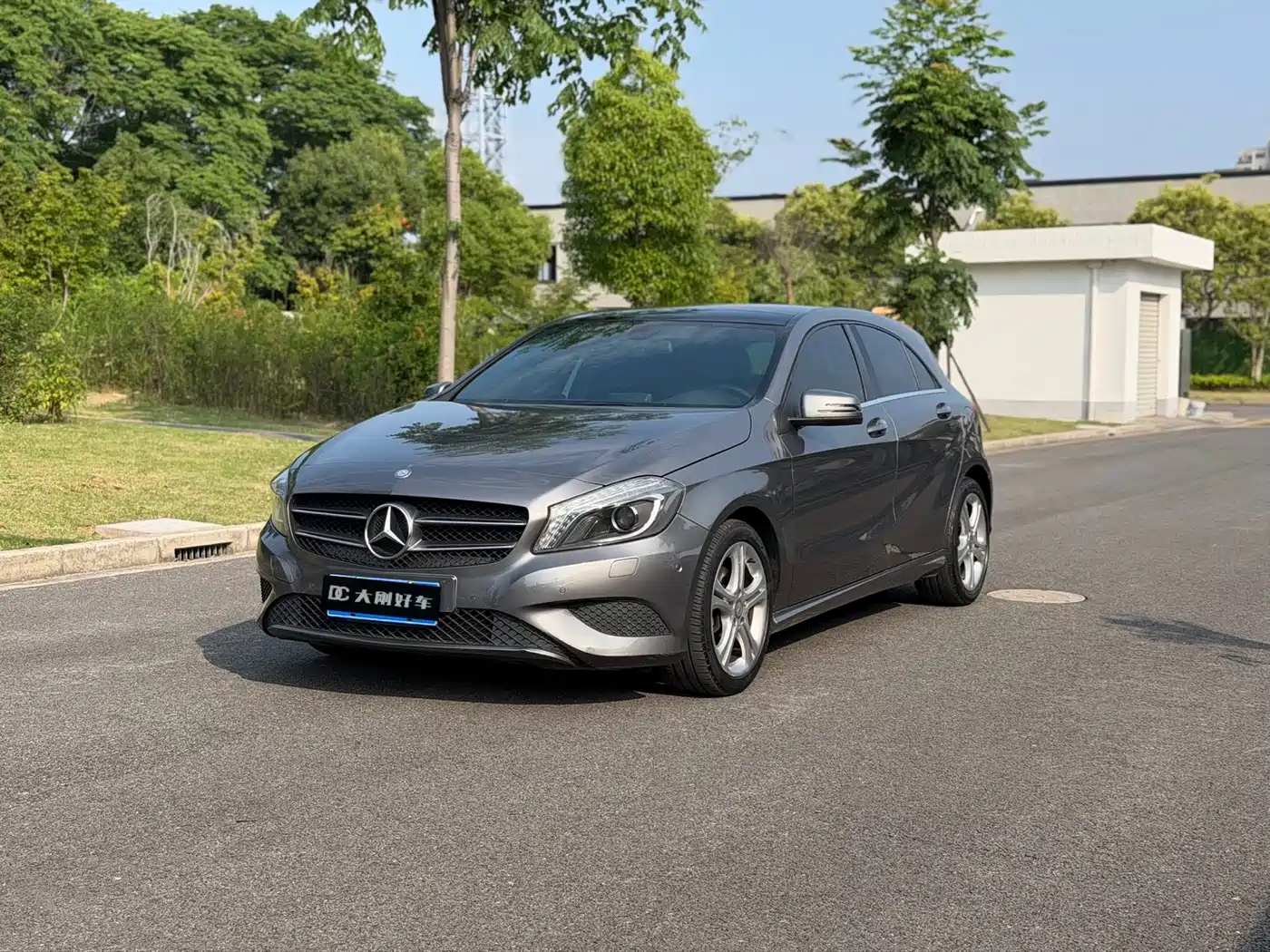 Mercedes-Benz A-Class (Import) 2015 A 180