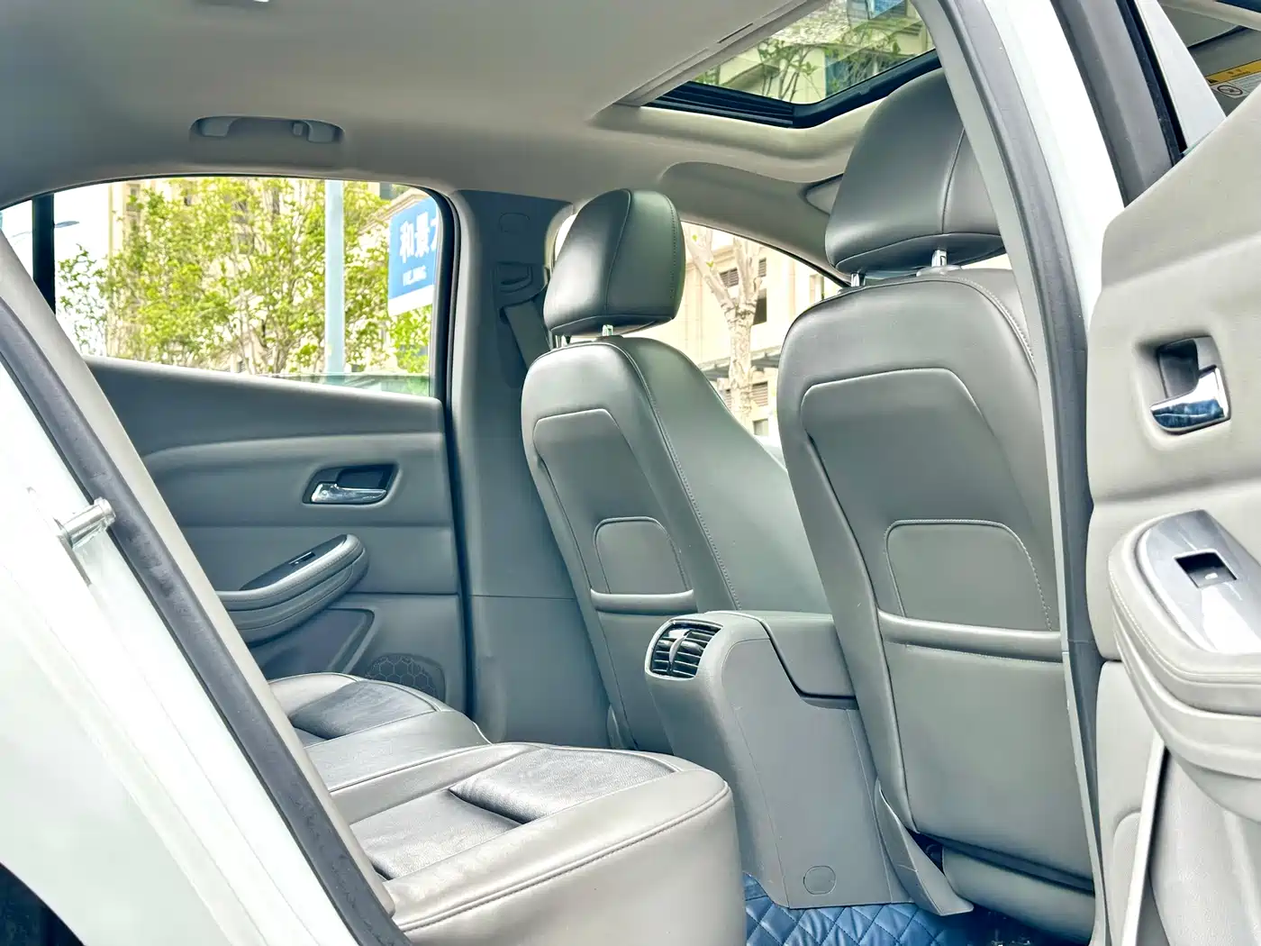 Chevrolet Malibu 2014 2.0L Automatic Luxury фото 31