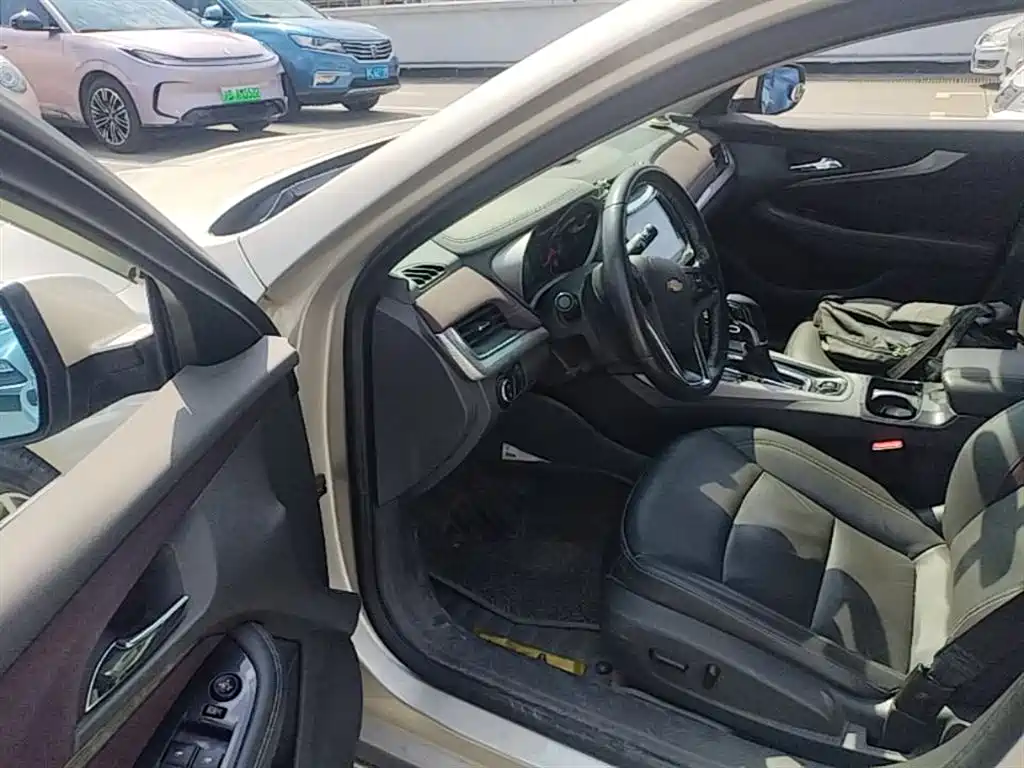 Chevrolet Malibu 2016 2.0L Automatic Luxury фото 16