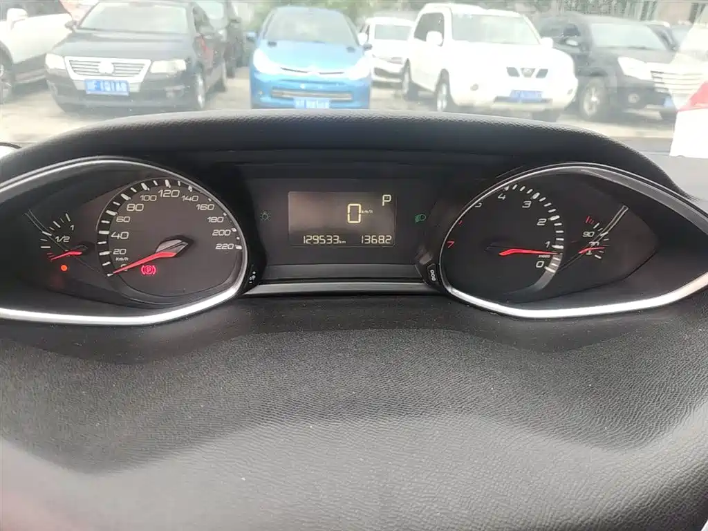 Peugeot 308S 2015 1.2T Auto Dynamic Edition фото 12