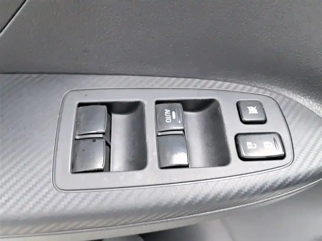 Mitsubishi Eclipse Cross 2018 1.5T CVT 2WD Dream Edition фото 9
