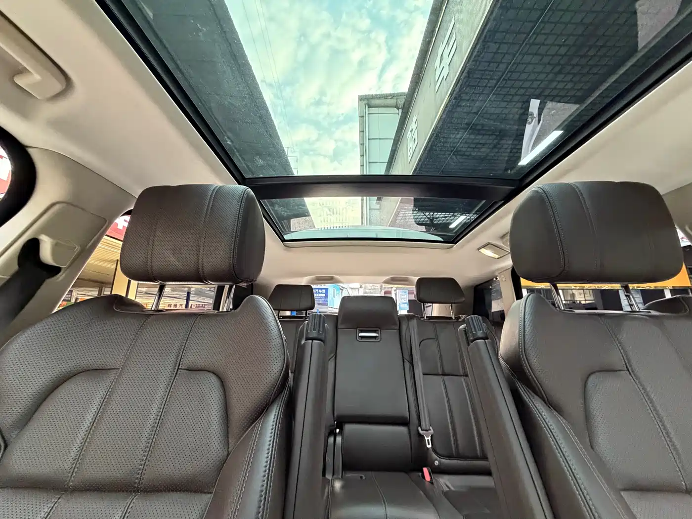Land Rover Range Rover Sport 2016 Model 3.0 SC V6 HSE фото 32