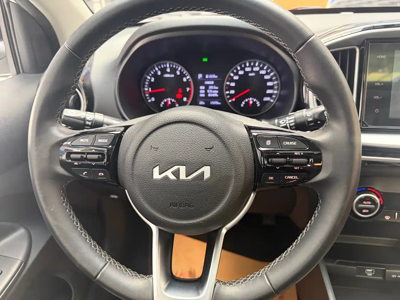 Kia KX1 2021 1.4L CVT Fun Sunroof Version фото 13