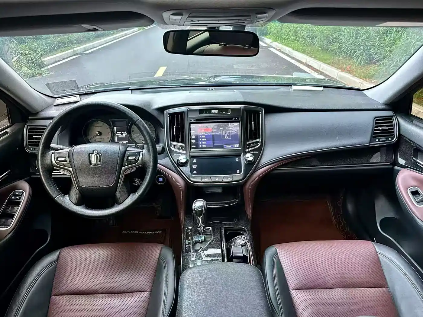 Toyota Crown 2018 2.0T Sport Edition фото 6