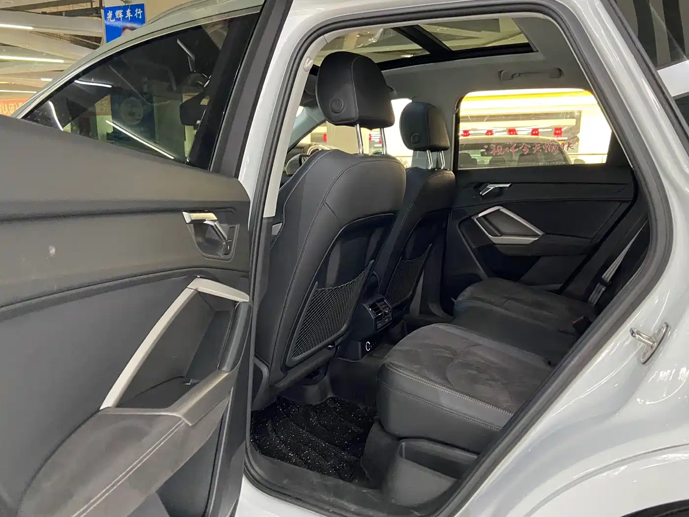 Audi Q3 2023 35 TFSI Fashion Dynamic (1.4T) фото 8