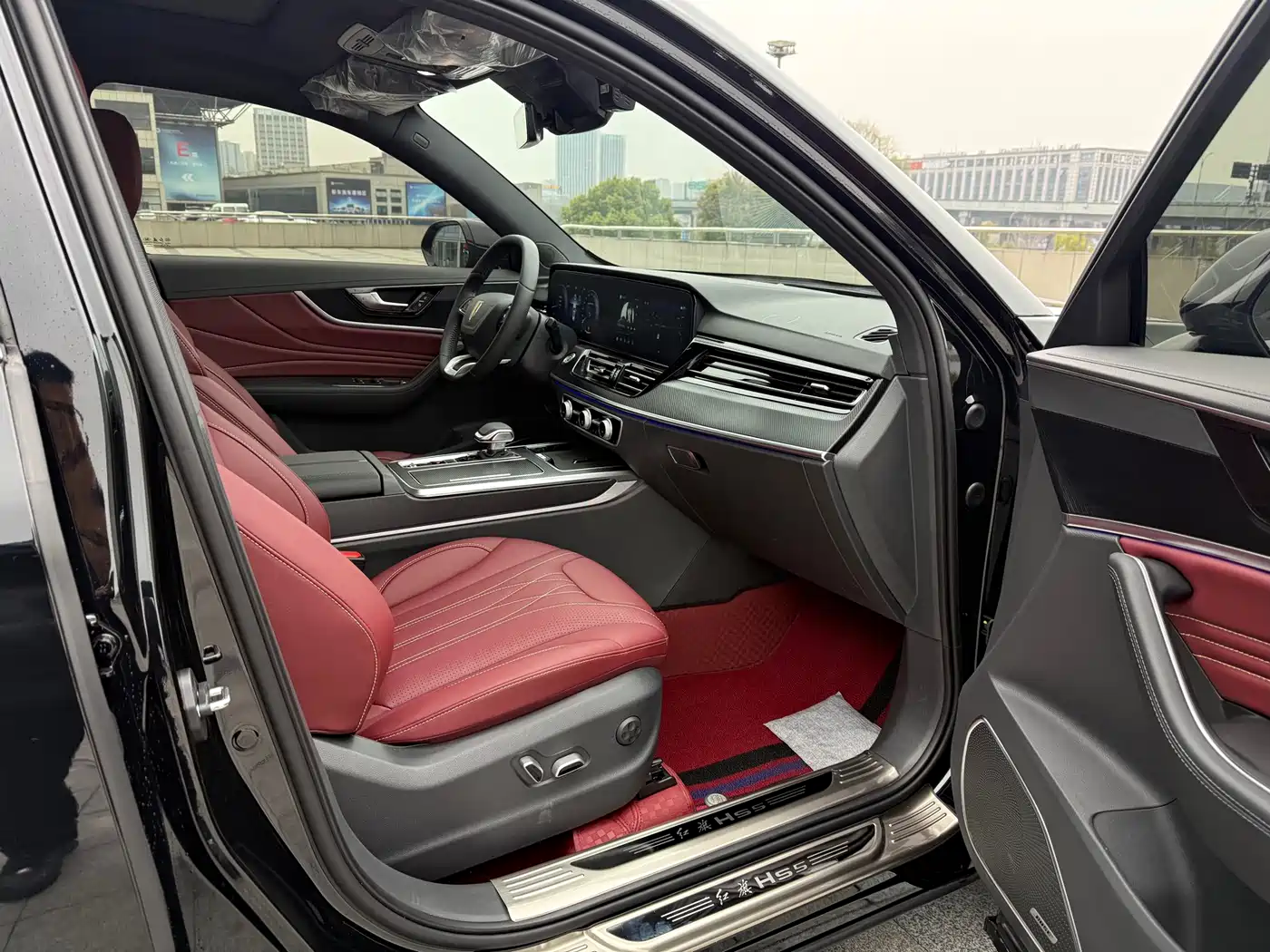 Hongqi HS5 2026 2.0T 2WD Mystic Shadow Edition фото 17