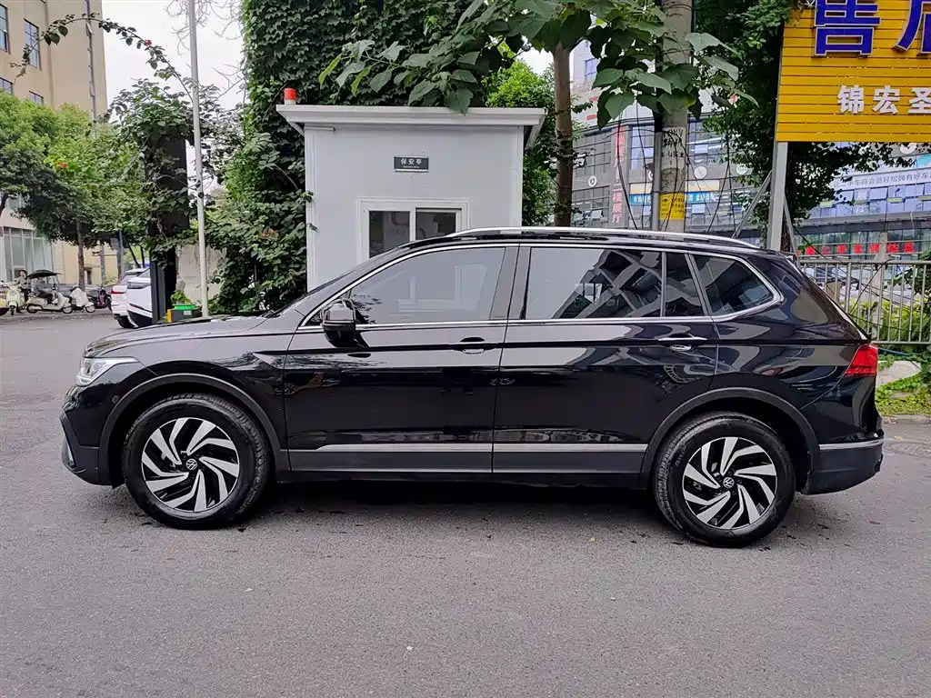 Volkswagen Tiguan L 2024 Outstanding 300TSI Auto 2WD Dragon Soaring Edition фото 3
