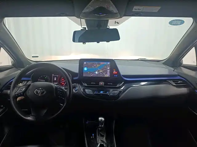 Toyota C-HR 2018 2.0L Leading Edition China VI фото 5