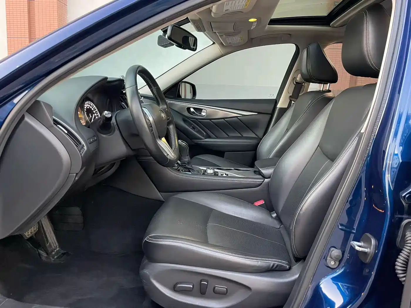 Infiniti Q50L 2022 2022 2.0T Leisure Edition