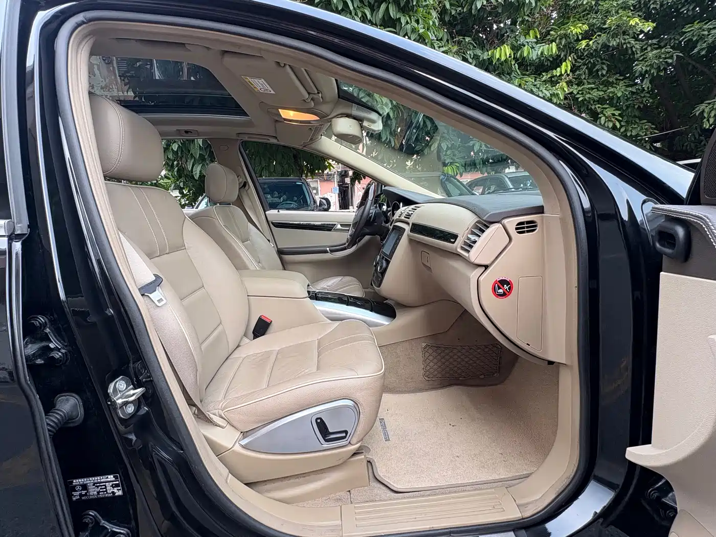 Mercedes-Benz R-Class 2017 R 320 4MATIC Business Collector's Edition фото 12