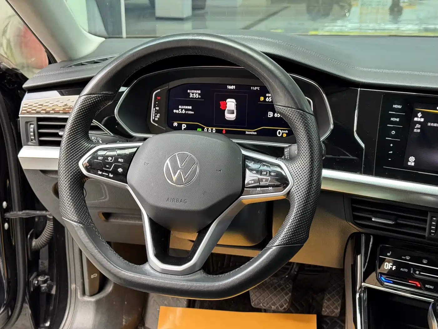 Volkswagen Passat 2022 330TSI Elite Edition фото 14