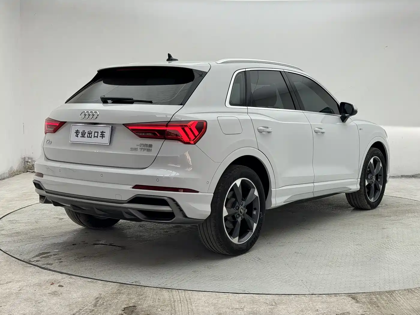 Audi Q3 2023 35 TFSI Fashion Dynamic (1.4T) фото 9
