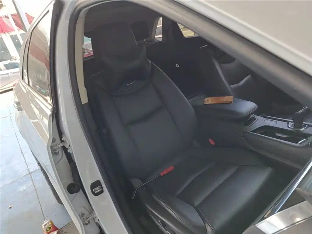 Cadillac XT5 2018 25T Luxury фото 25