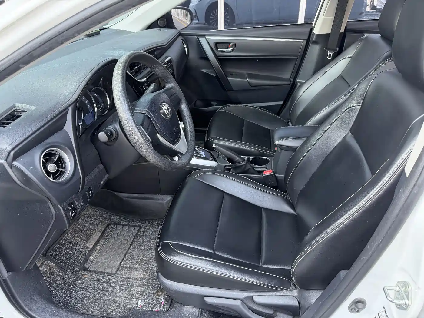 Toyota Corolla 2018 1.2T S-CVT GL Smart Edition фото 6