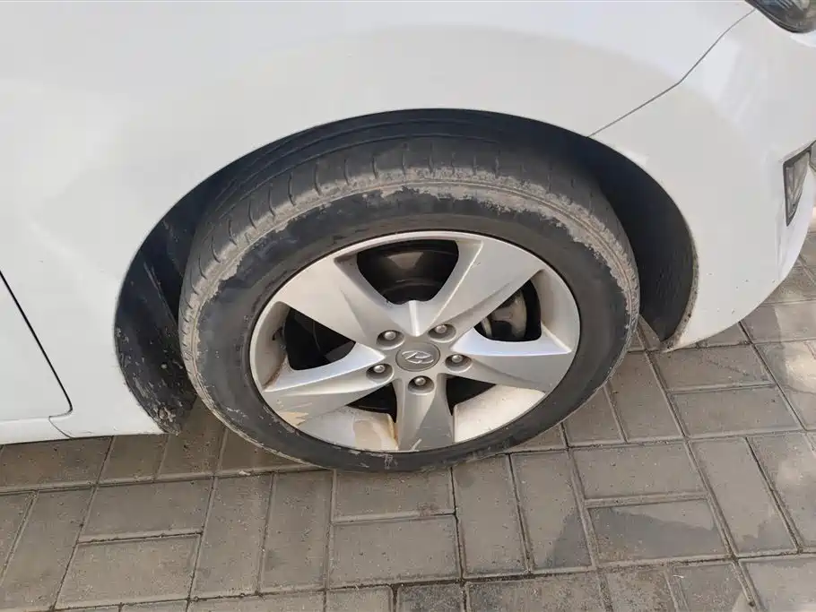 Hyundai Langdong 2012 1.6L Manual Leading фото 6