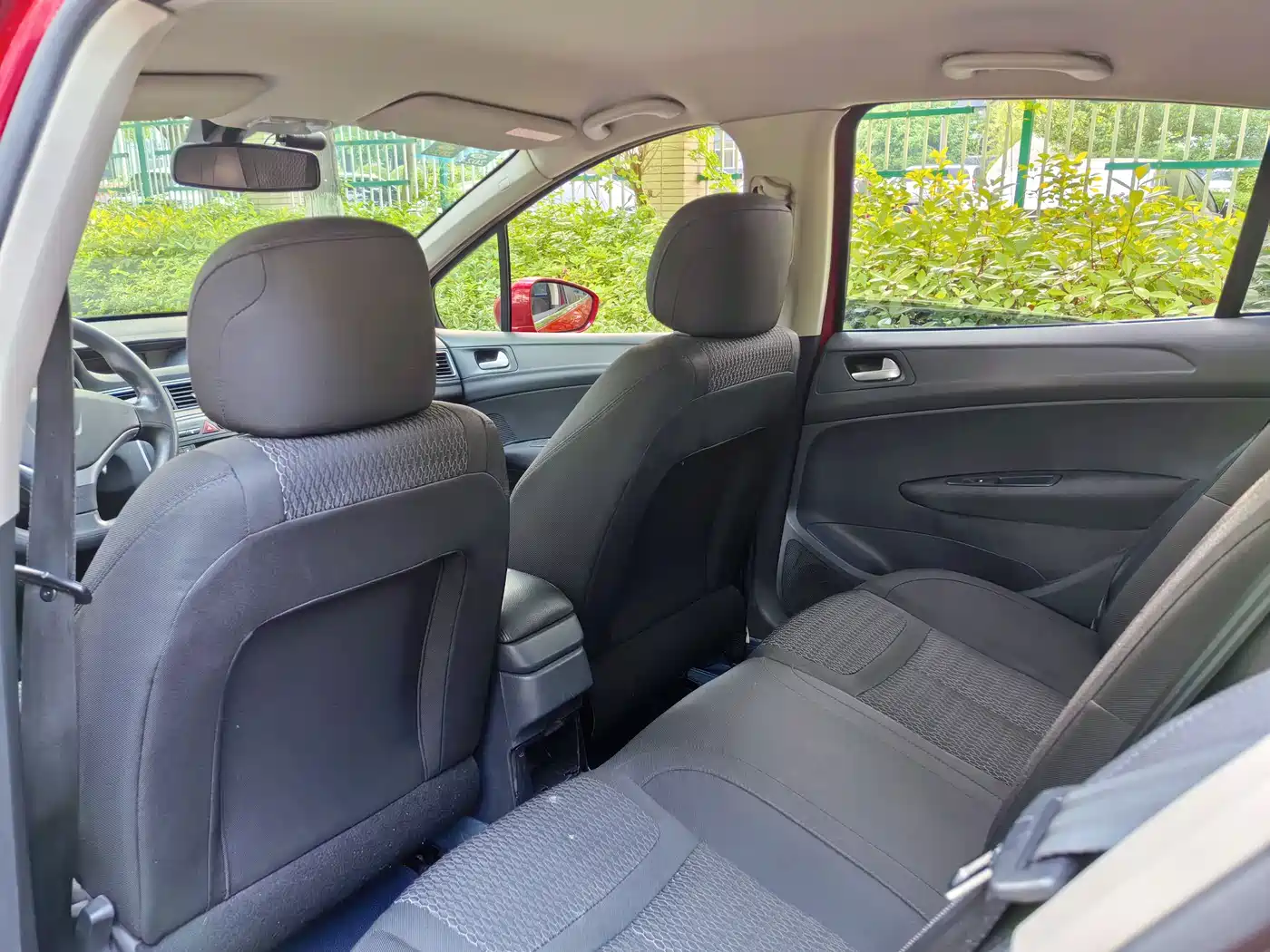 Peugeot 308 2014 Model Joy Edition Classic 1.6L Automatic Superior Style фото 6