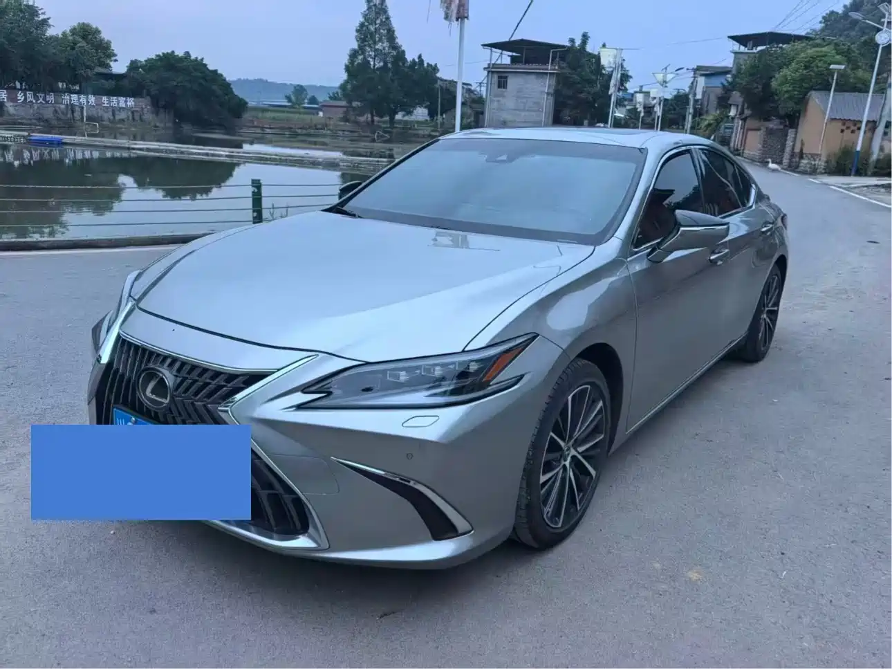 Lexus ES 2022 300h Ultimate Edition