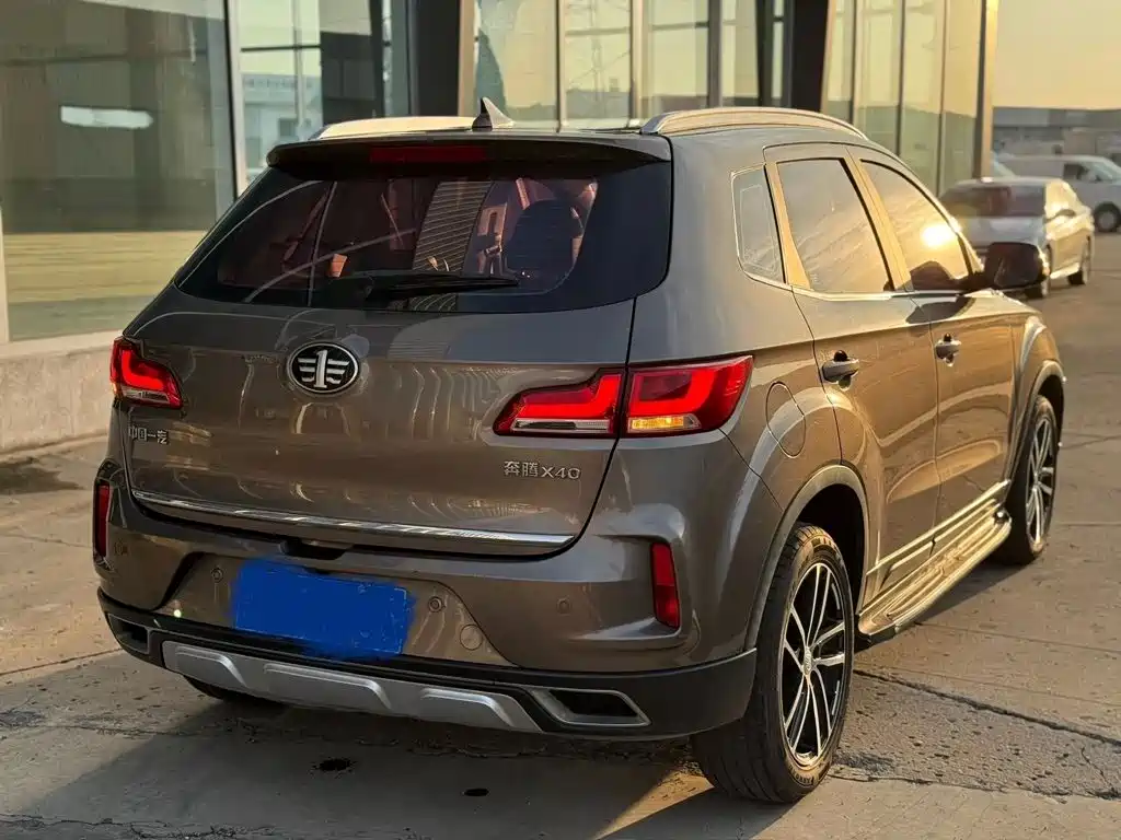 Besturn X40 2018 2018 Internet Celebrity Edition 1.6L Manual Luxury