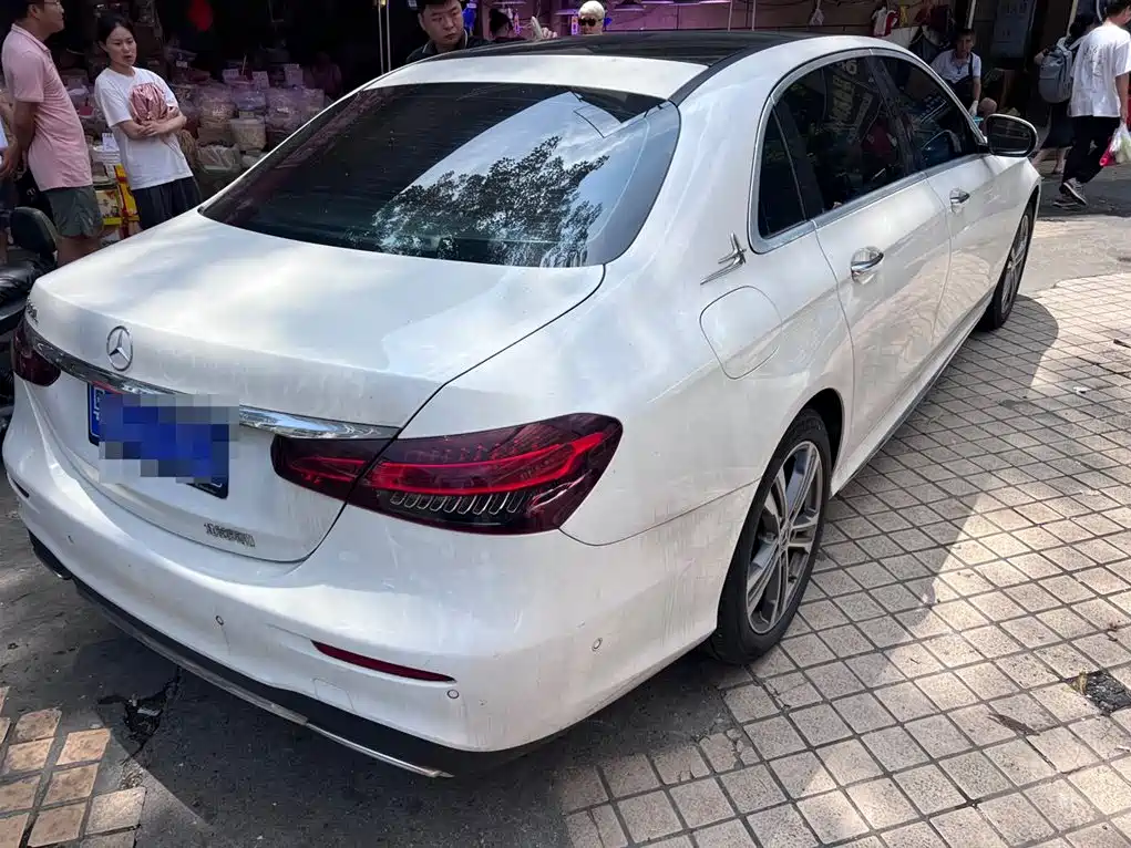 Mercedes-Benz E-Class 2022 E 260 L Sport фото 3