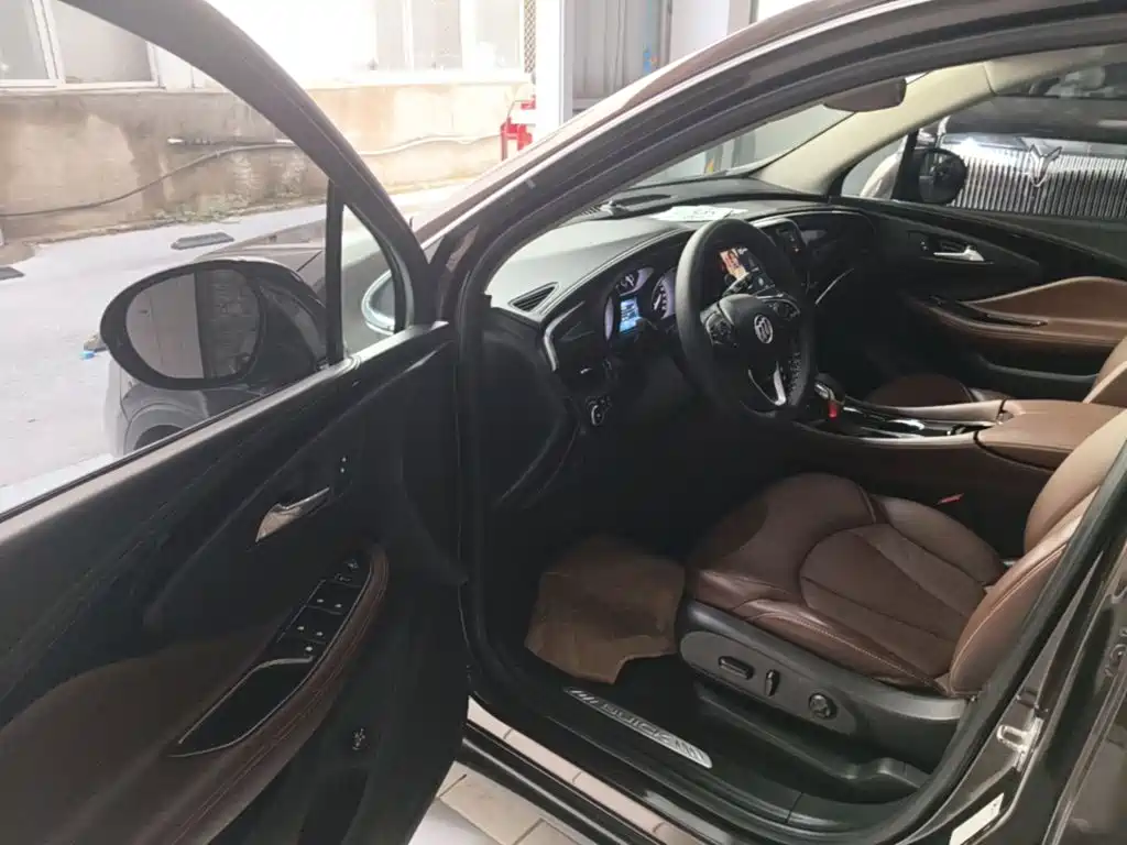 Фото 16 - Buick Envision Plus