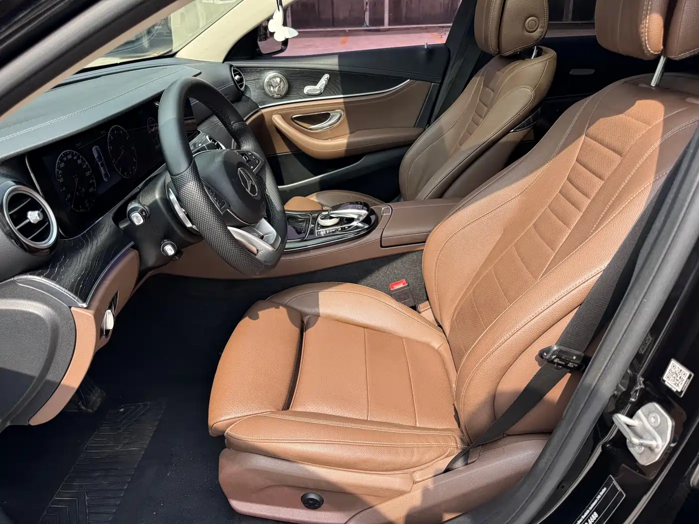 Mercedes-Benz E-Class 2016 E 200 L Sport Type фото 5