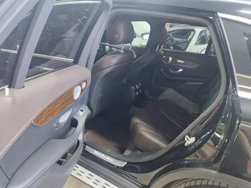 Mercedes-Benz GLC 2021 GLC 300 L 4MATIC Sporty фото 4