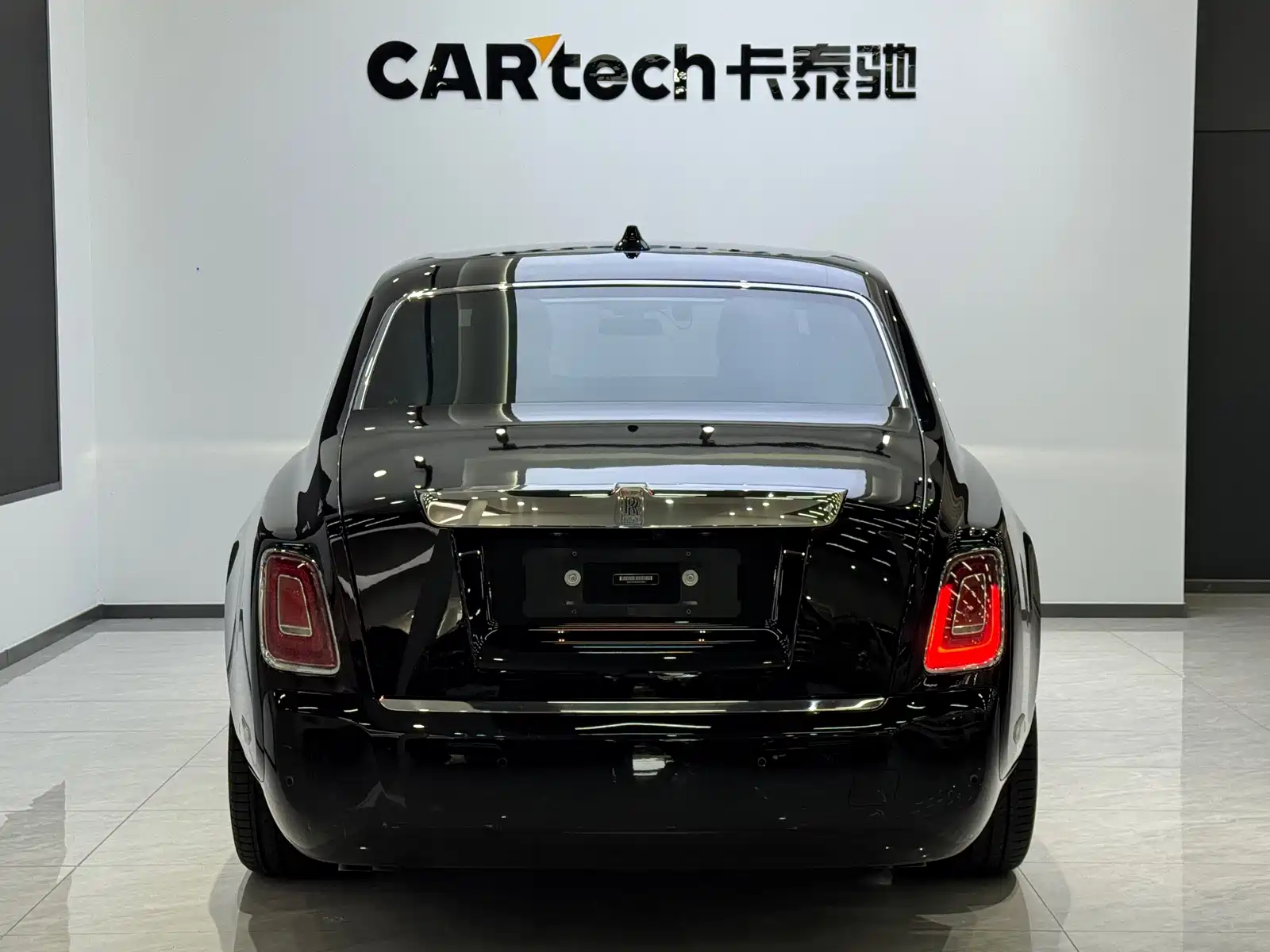 Фото 5 - Rolls-Royce Phantom