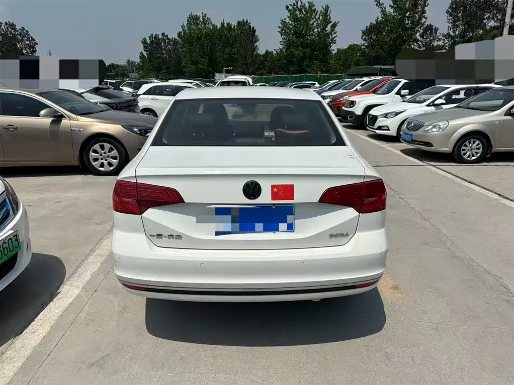 Volkswagen Bora 2016 Model 1.6L Automatic Comfort фото 3