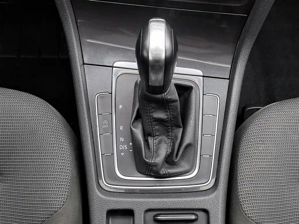 Volkswagen Golf 2018 230TSI Automatic Comfort фото 13