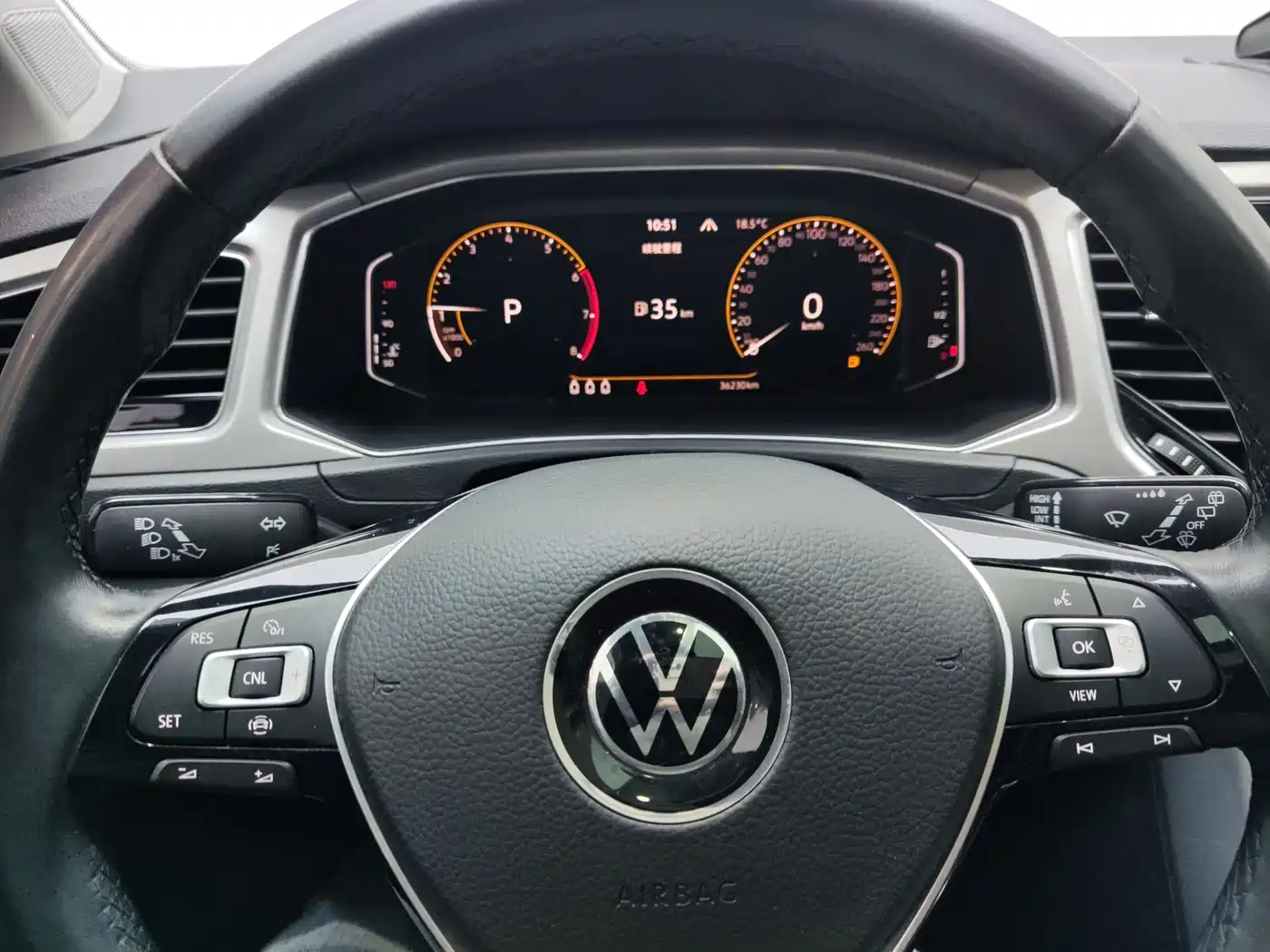 Volkswagen T-ROC 2022 280TSI DSG 2WD Elite PLUS фото 12