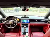 Photo 5 - Porsche Panamera