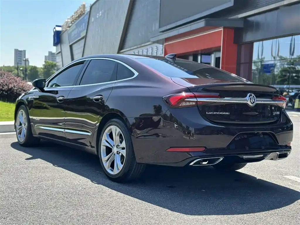 Buick LaCrosse 2022 Avenir First Edition фото 10