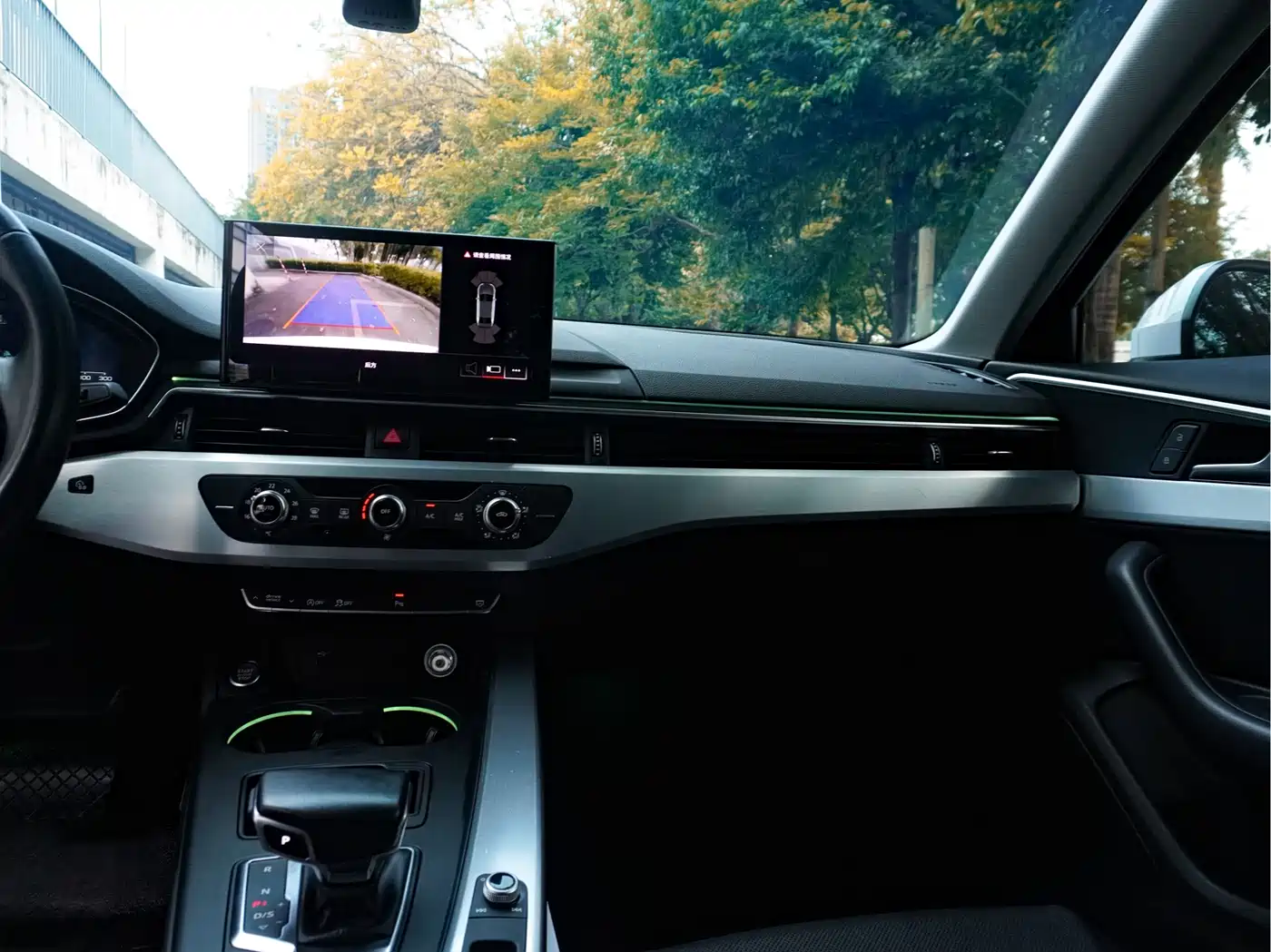 Audi A4L 2020 40 TFSI Fashion Dynamic Edition фото 18