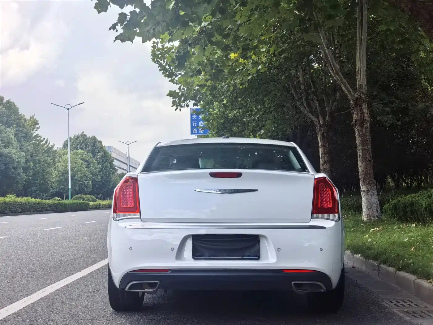 Chrysler 300C (Import) 2017 2016 3.0L Beyond Edition