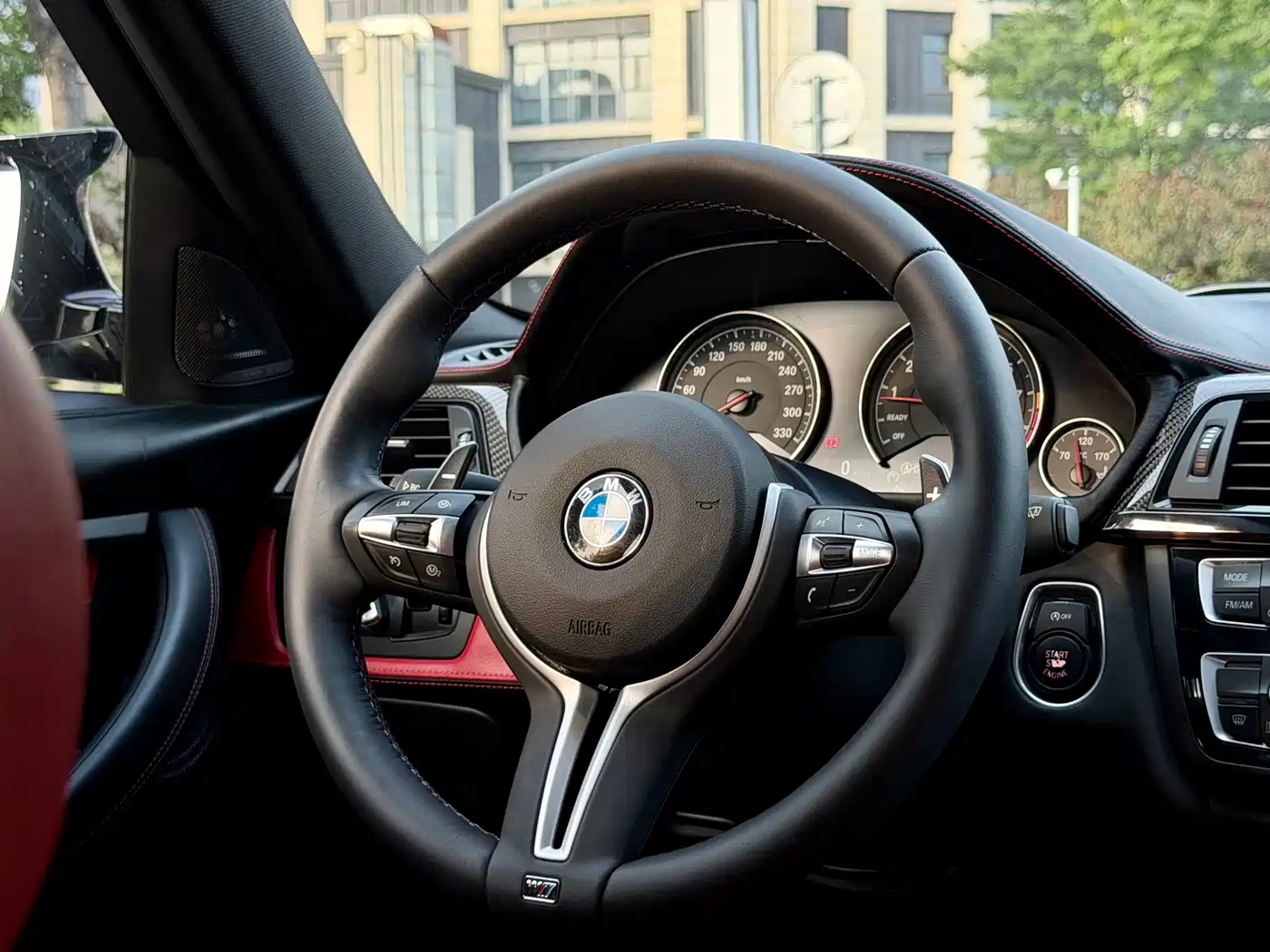 BMW M3 2014 BMW M3 Sedan фото 16