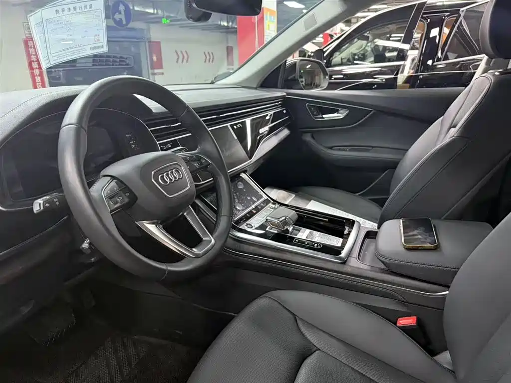 Audi Q8 2023 55 TFSI Luxury Sport фото 6