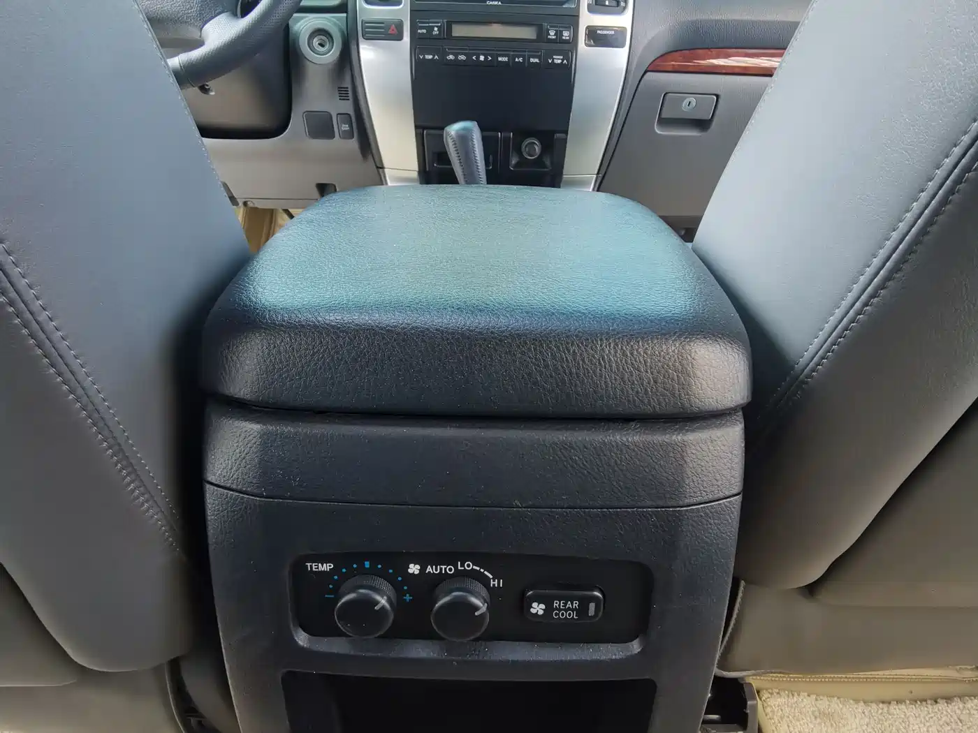 Toyota Prado 2010 4.0L Automatic VX фото 15